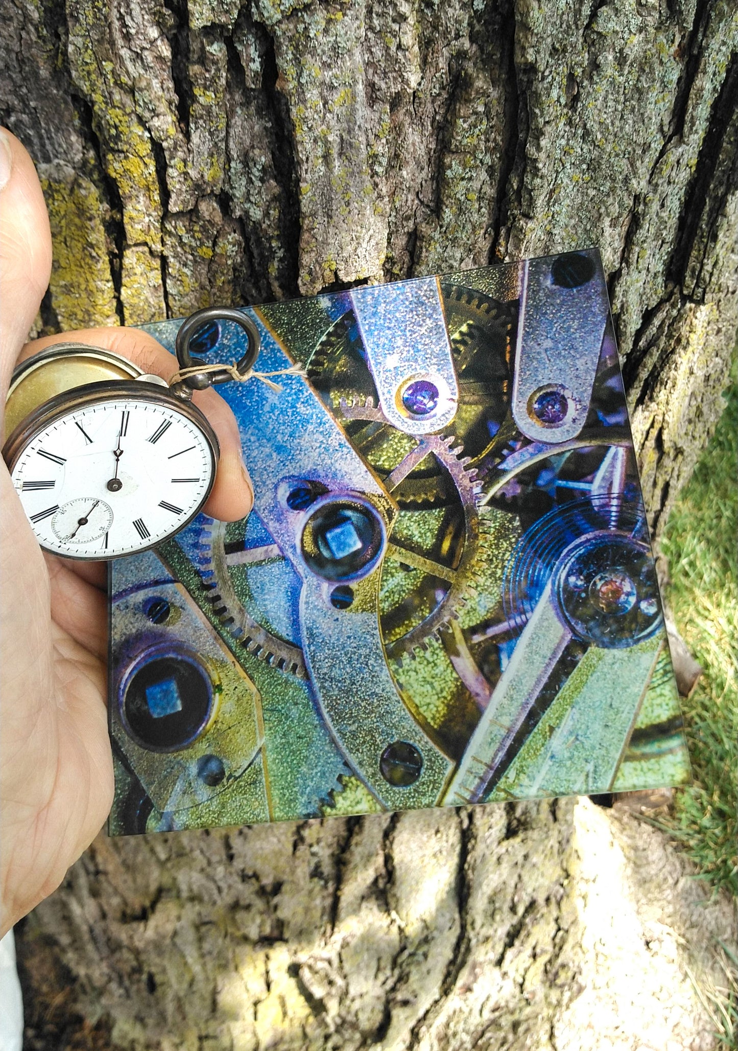Historic Watch - Glass: 11x11"
